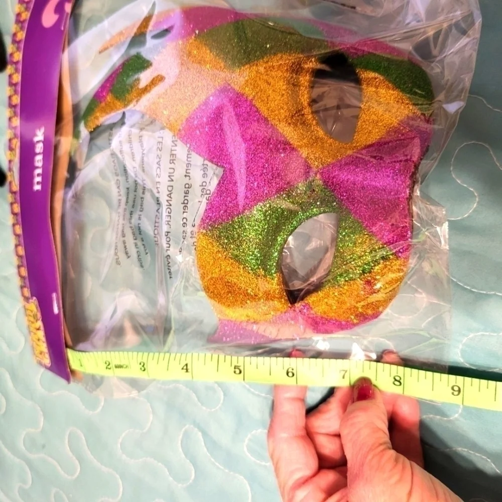 Mardi Gras masks NWT  Bright colors Unisex and crown new